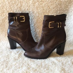 Beautiful brown Pour La Victoire bootie